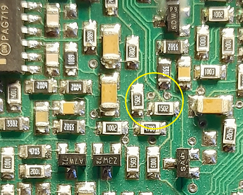 Резисторы на плате блока управления APR48